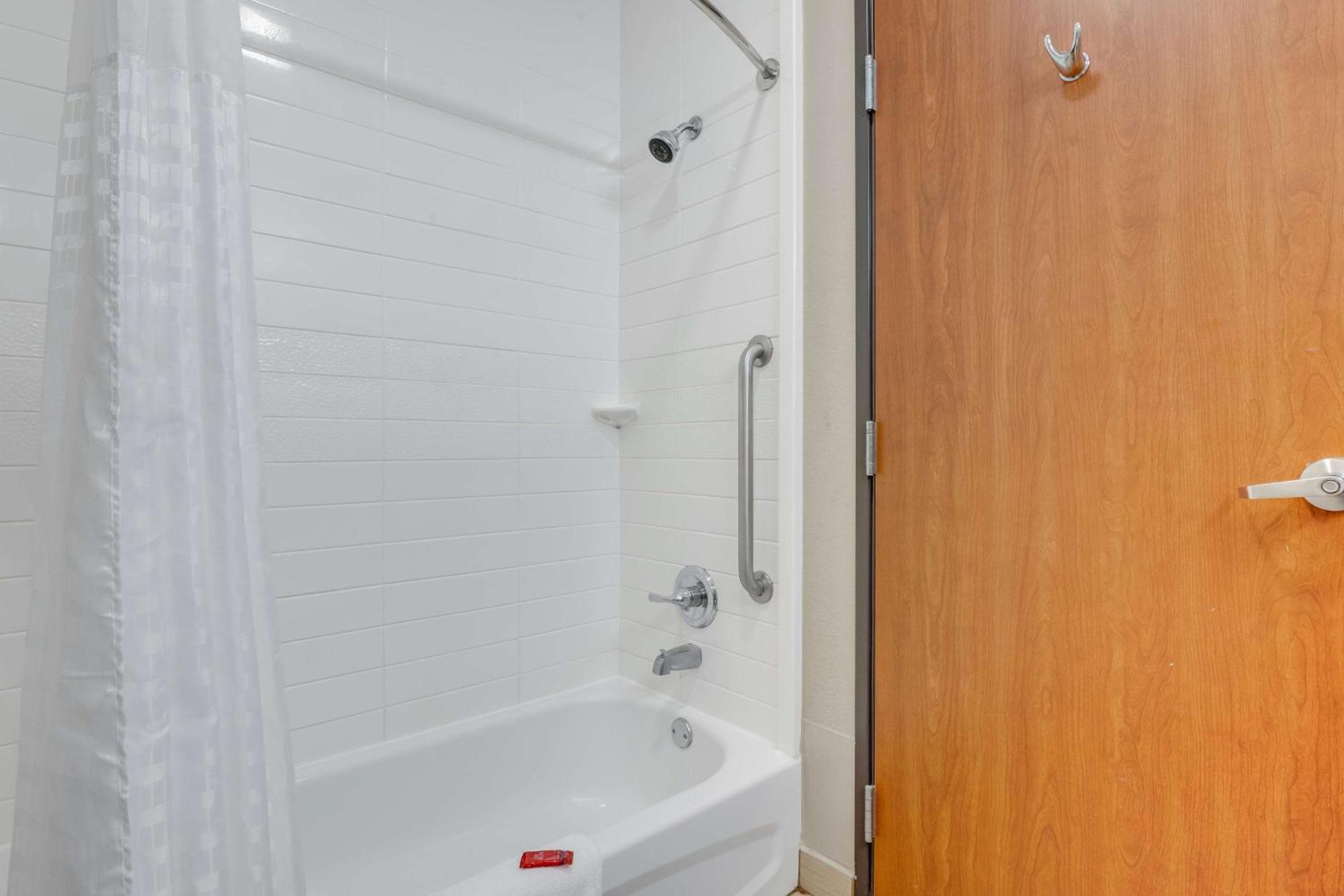 Surestay Plus Hotel By Best Western Owasso Tulsa North Exterior foto